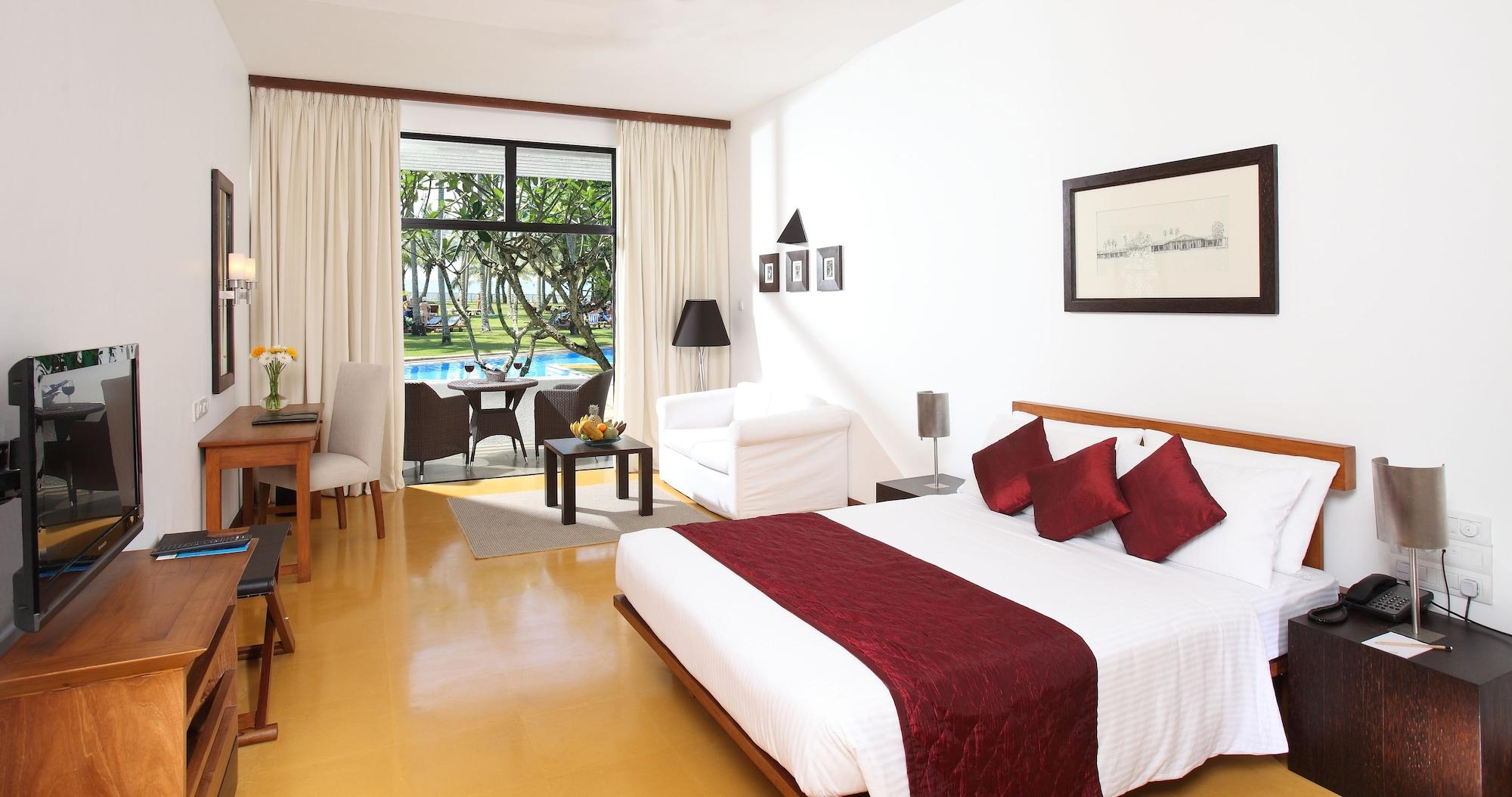The Blue Water - Geoffrey Bawa Heritage - City Resort Hotel Ваддува Экстерьер фото