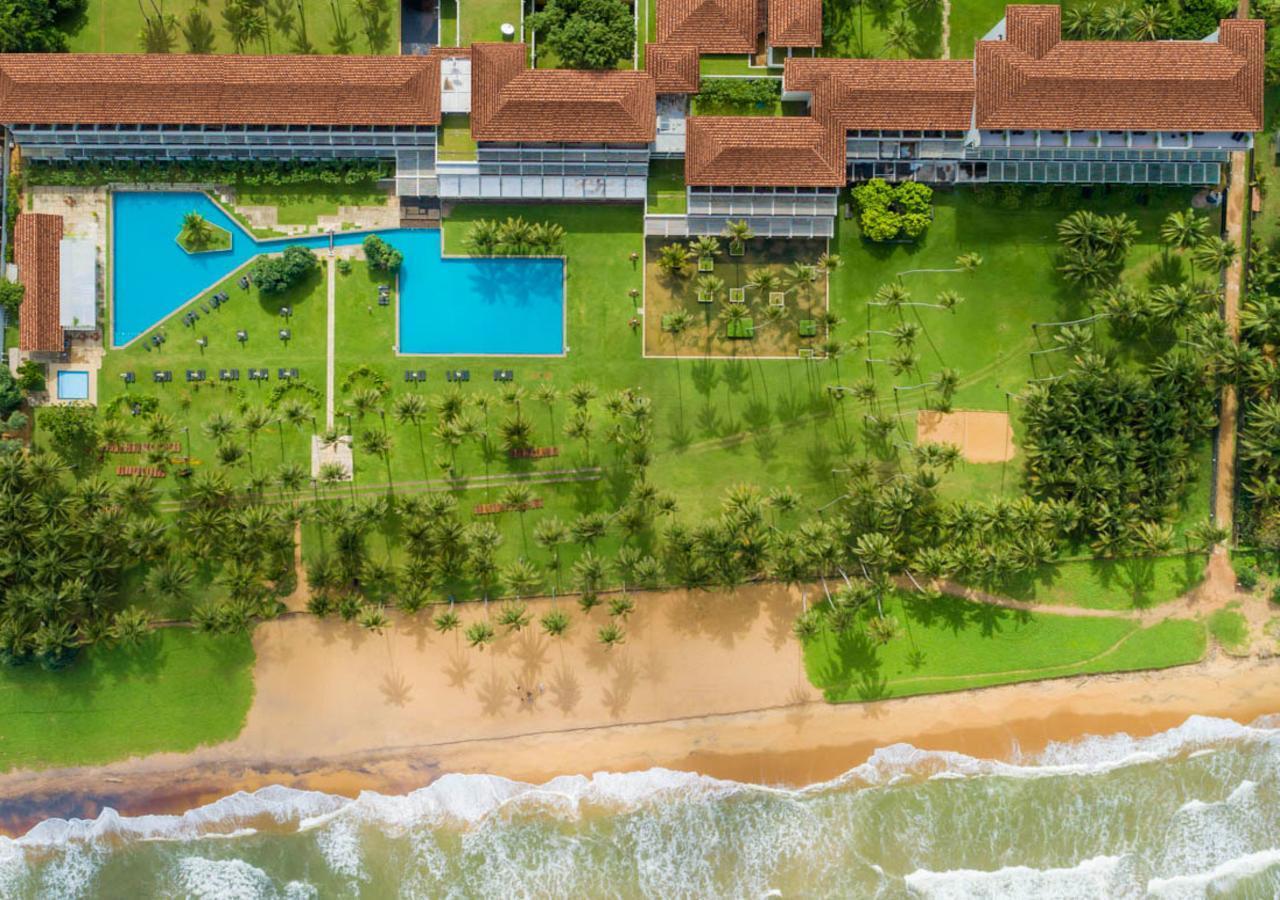 The Blue Water - Geoffrey Bawa Heritage - City Resort Hotel Ваддува Экстерьер фото