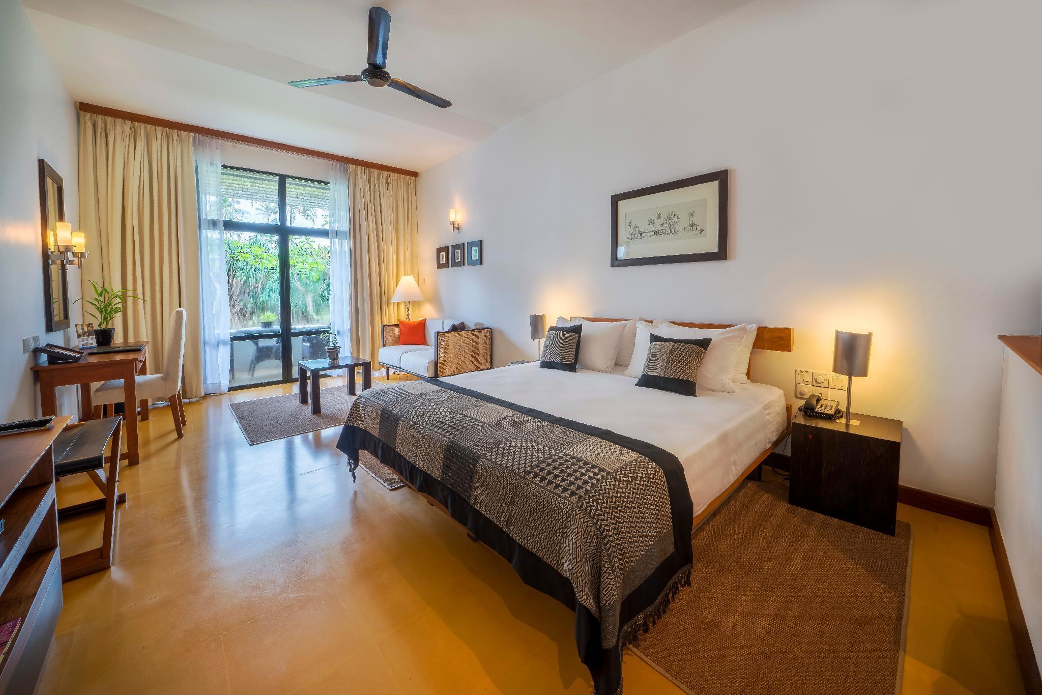 The Blue Water - Geoffrey Bawa Heritage - City Resort Hotel Ваддува Экстерьер фото