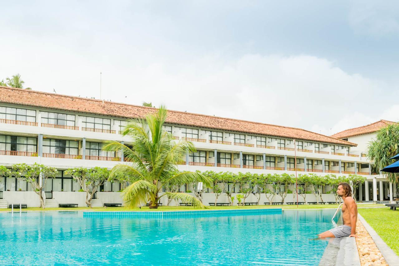 The Blue Water - Geoffrey Bawa Heritage - City Resort Hotel Ваддува Экстерьер фото
